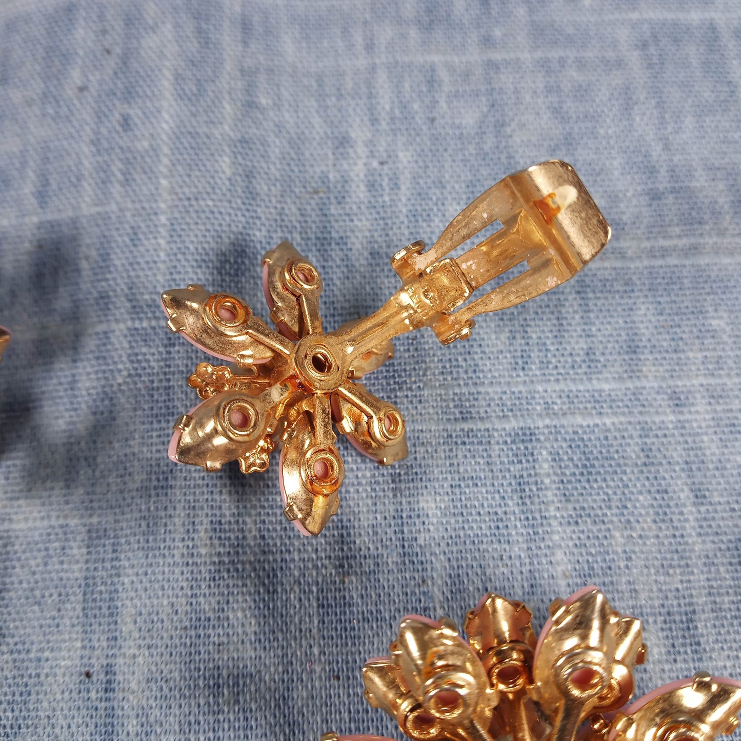 1950s Vintage Jewelry Set: Matching Pair of Earrings and Brooch w Pink Beads