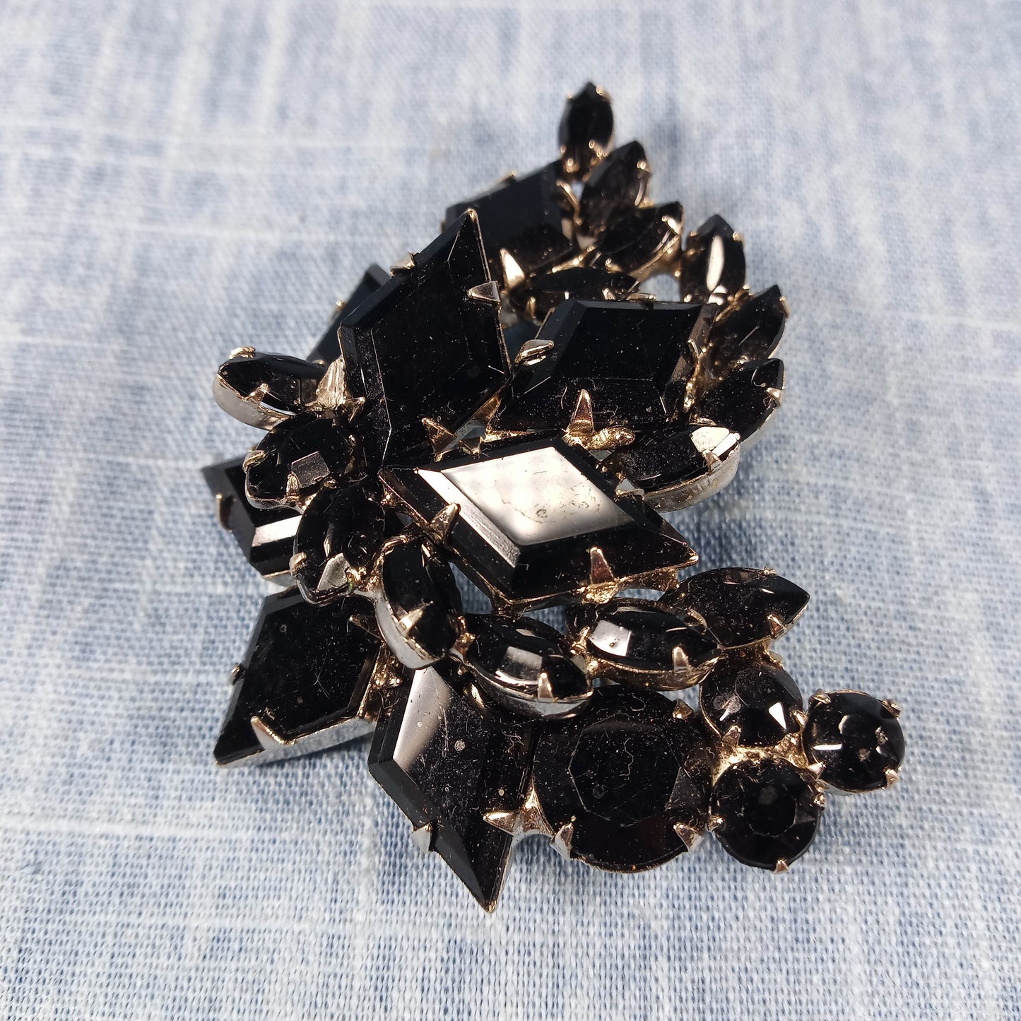 1960s Vintage Jewelry Set: Matching Brooch and Clip Earrings with Black Rhinestones
