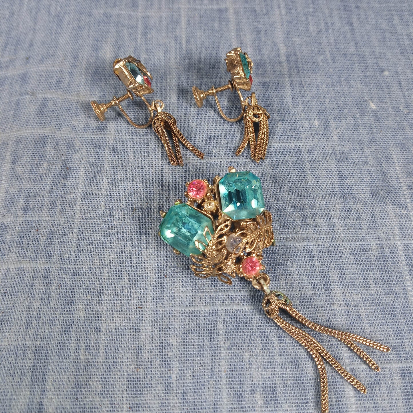 1940s Vintage Set: Matching Brooch and Earrings with Pink and Blue Rhinestones