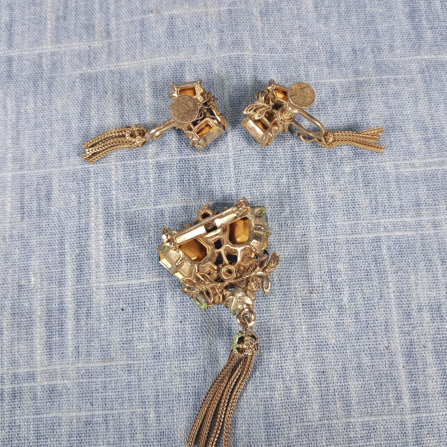 1940s Vintage Set: Matching Brooch and Earrings with Pink and Blue Rhinestones