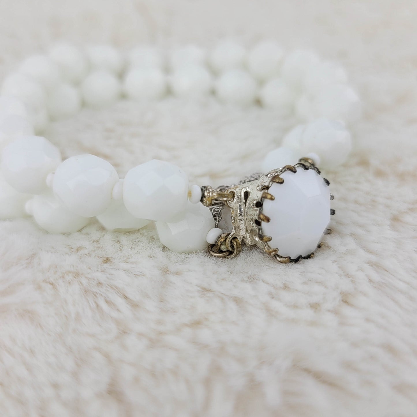 1940's White Milk Glass Beaded Bracelet