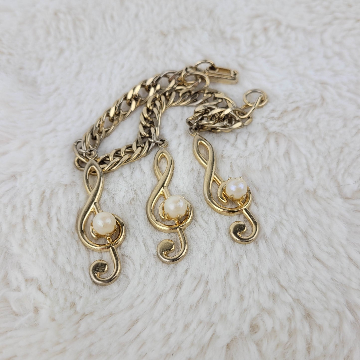 1950's Metal Chain Musical Note Charm Bracelet