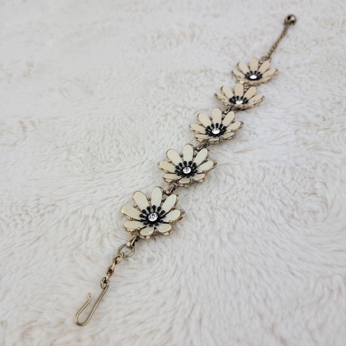 1950's Metal and Rhinestone Daisy Bracelet