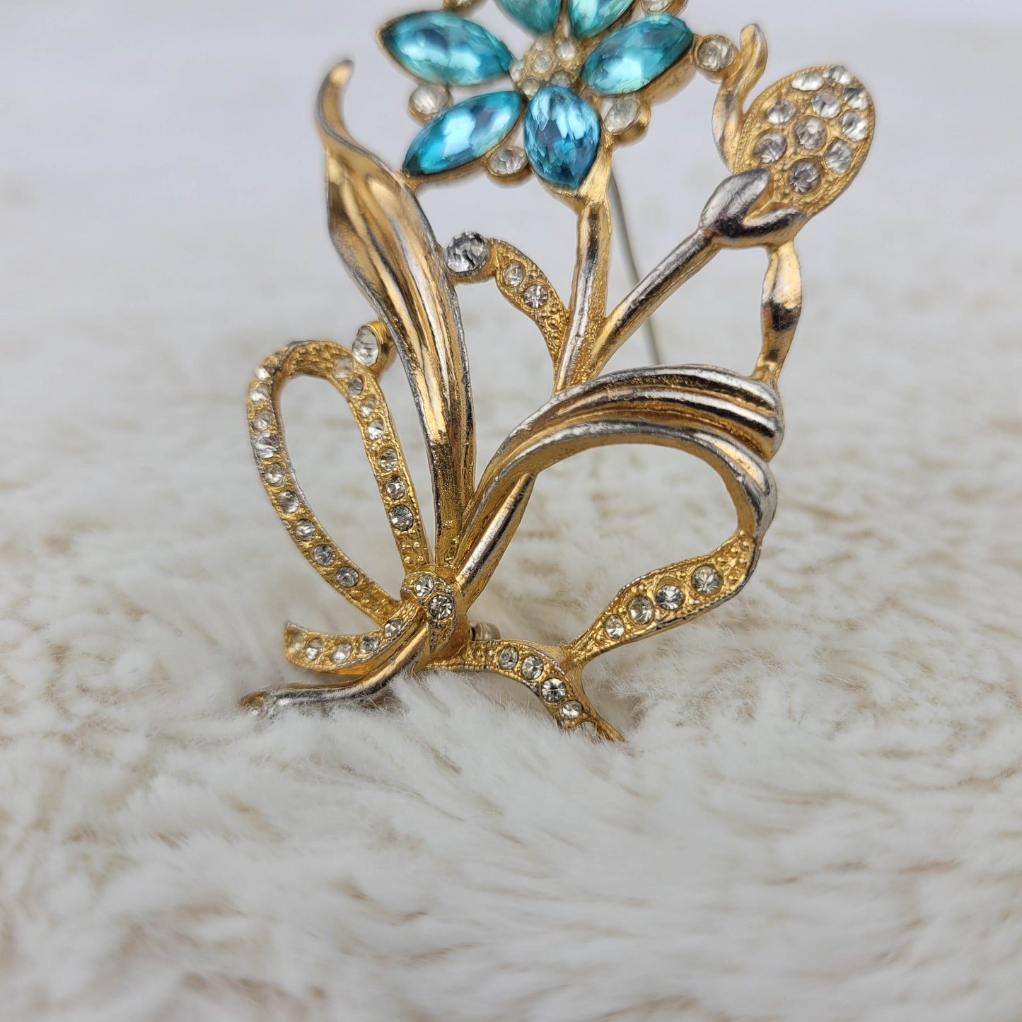 1940's Gold Flower Spray Pin with Turquoise and Clear Rhinestones