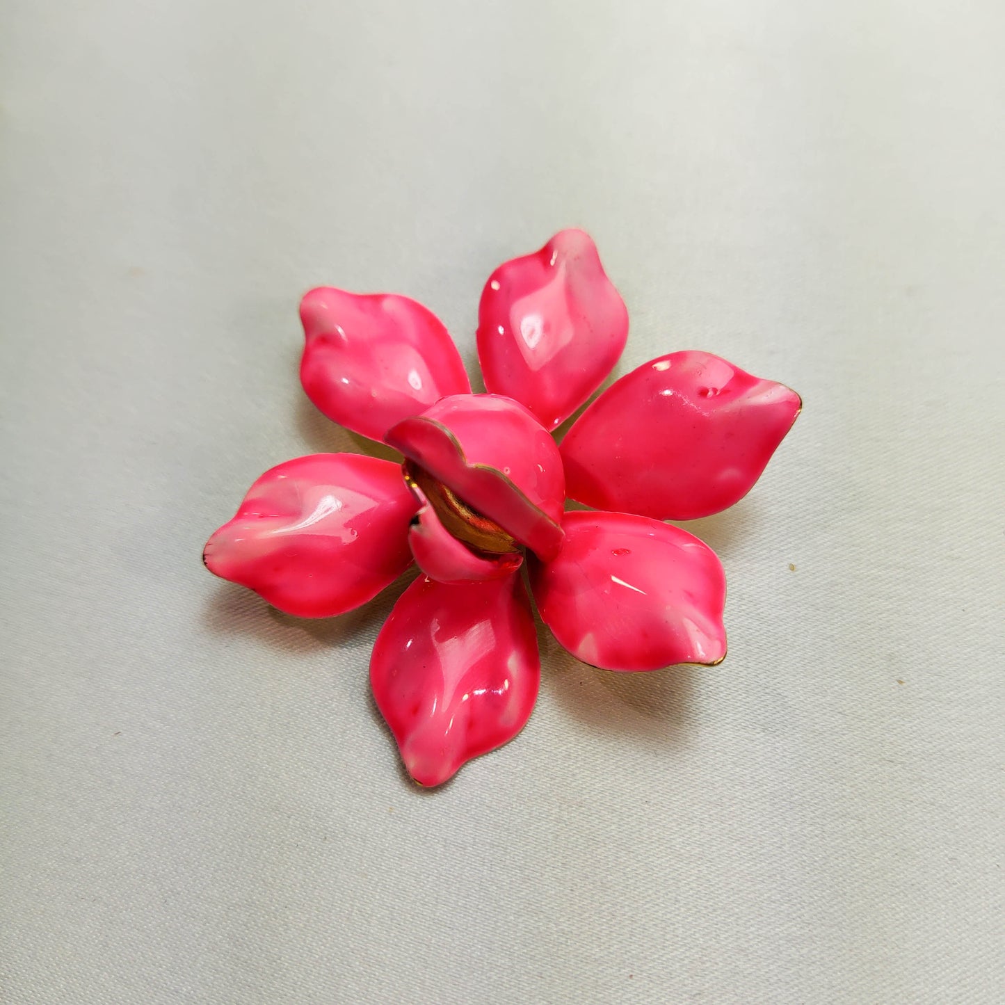 1950's Small Pink Enamel Metal Flower Pin