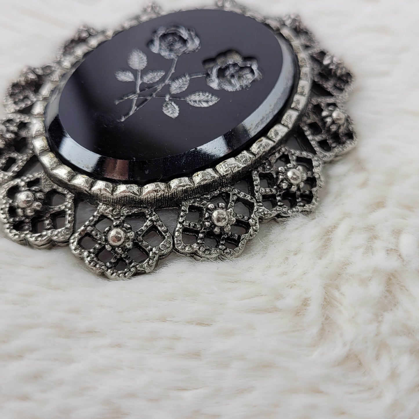 1960's Black and Silver Metal Cameo Pin Featuring Intertwined Roses