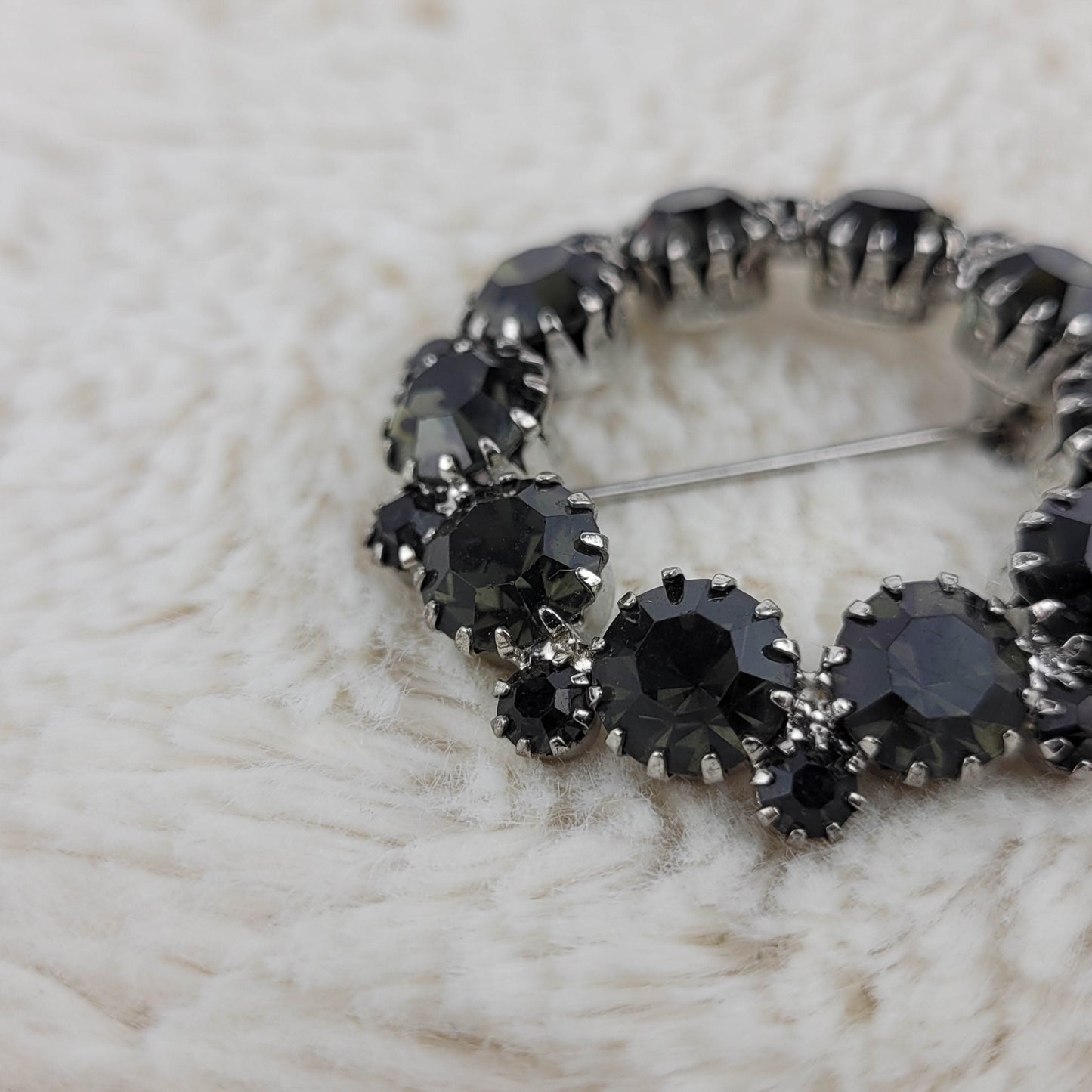 1950's Dark Gray Rhinestone Circle Pin