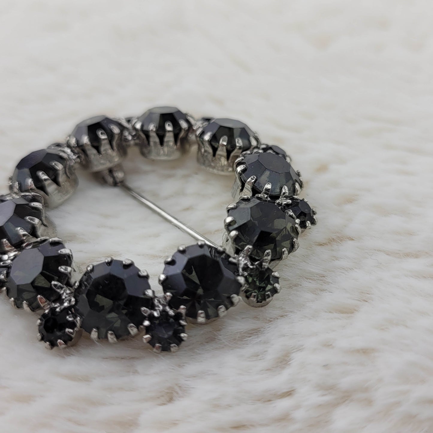 1950's Dark Gray Rhinestone Circle Pin