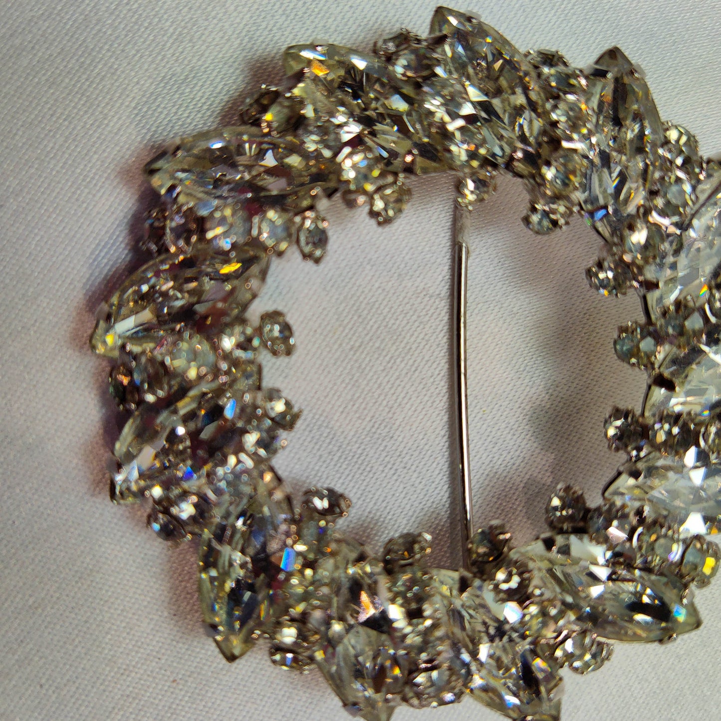 1950's Circular Clear Rhinestone Wreath Brooch