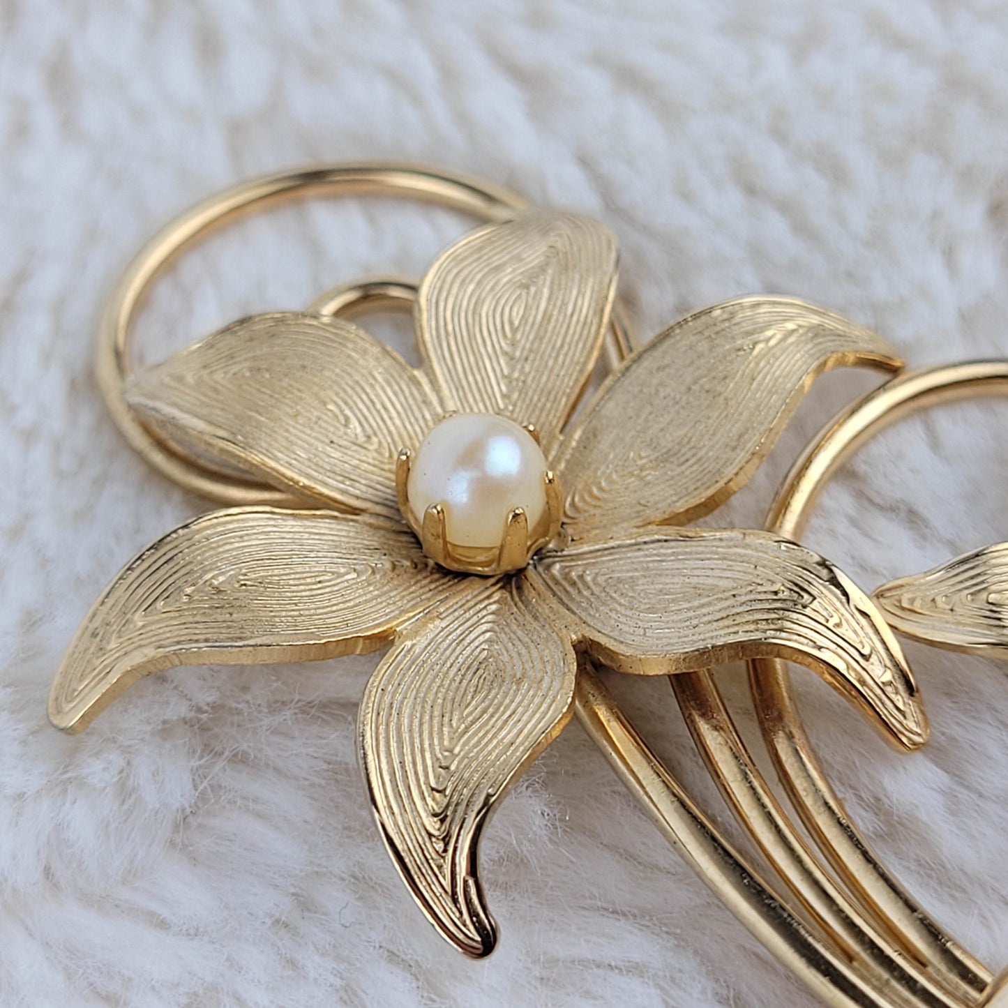 1950's Gold Metal Flower Spray Pin with Real Pearls