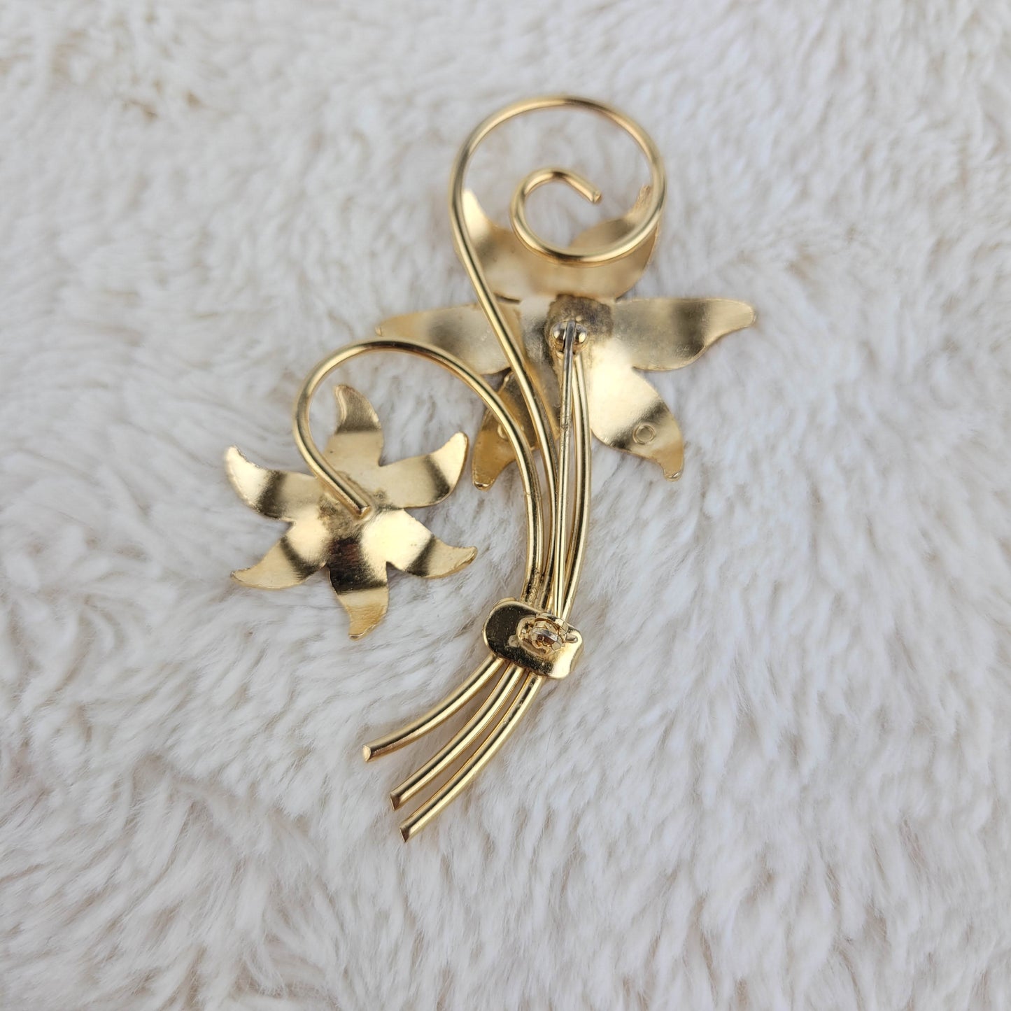 1950's Gold Metal Flower Spray Pin with Real Pearls