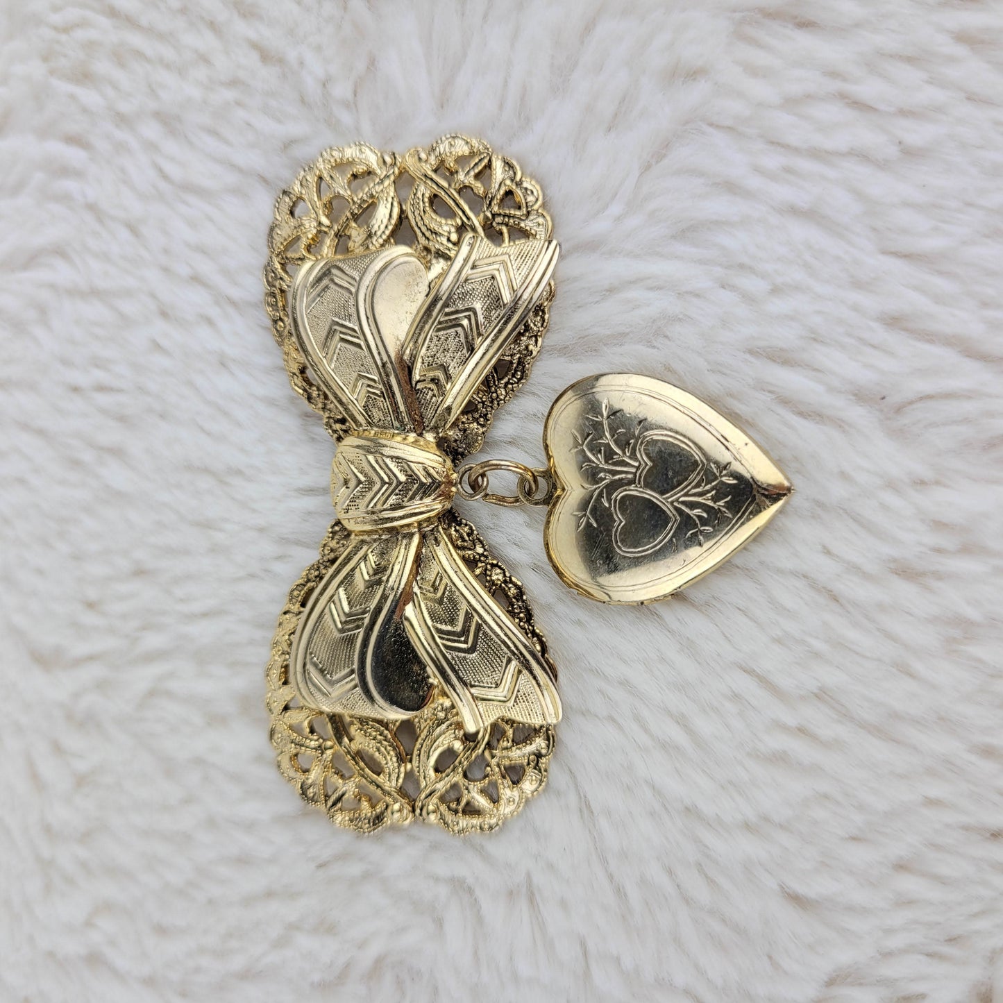 1950's Gold Metal Filigree Bow with Heart Locket Pin