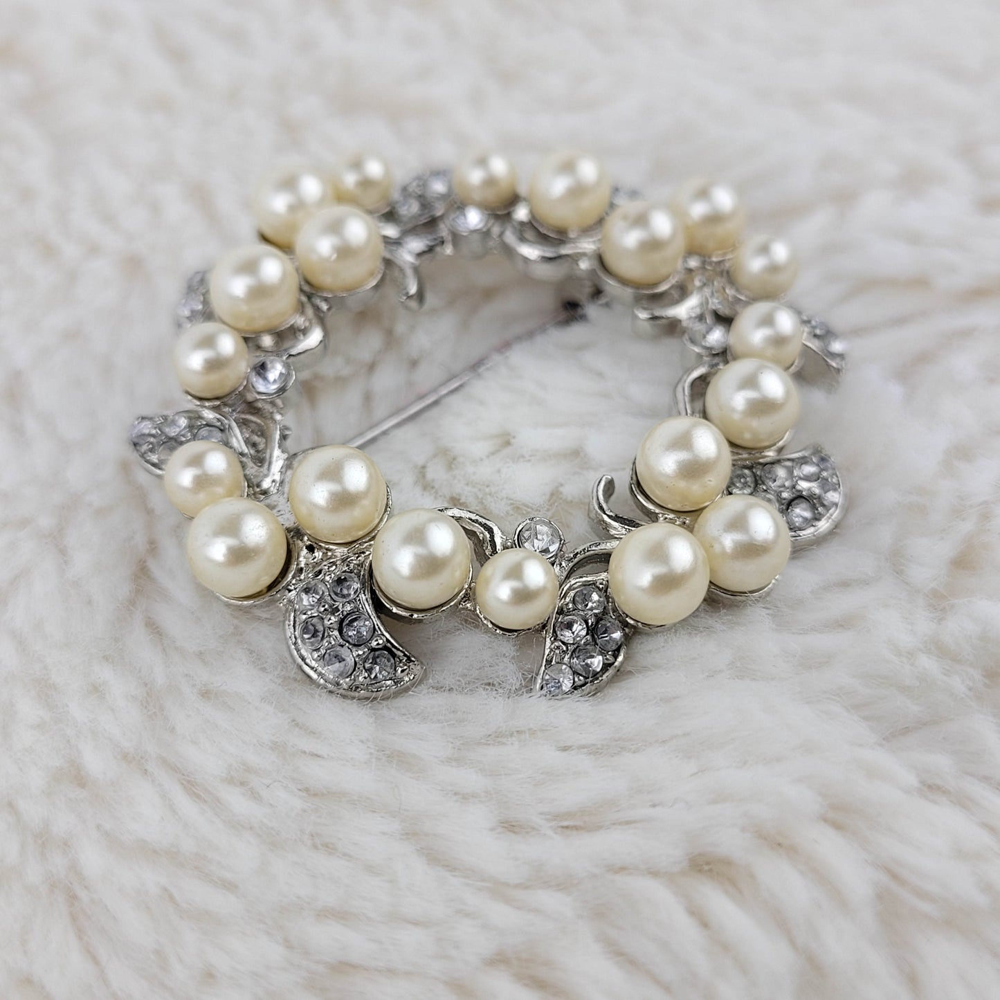 1950's Pearl Bead and Clear Rhinestone Circle Pin