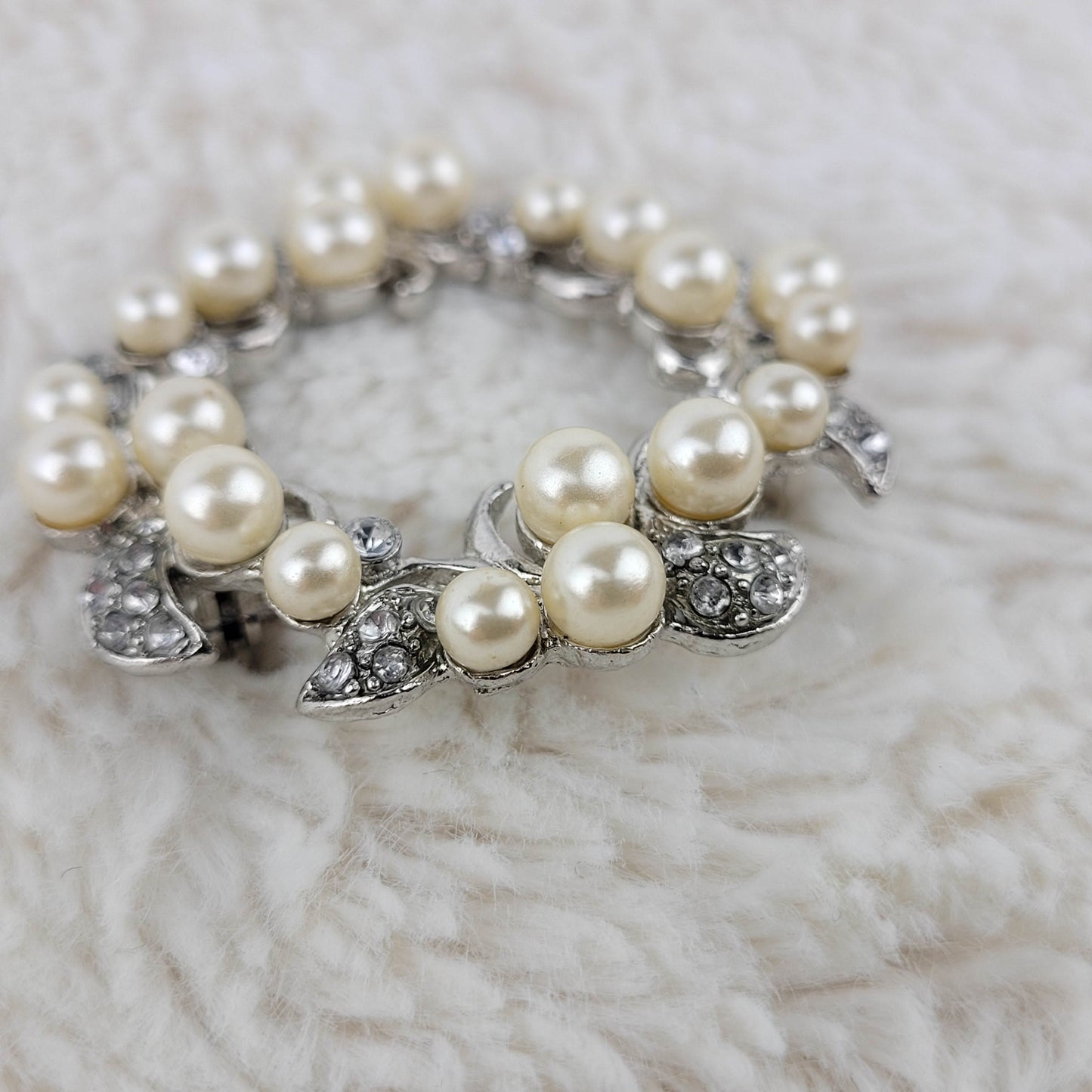 1950's Pearl Bead and Clear Rhinestone Circle Pin