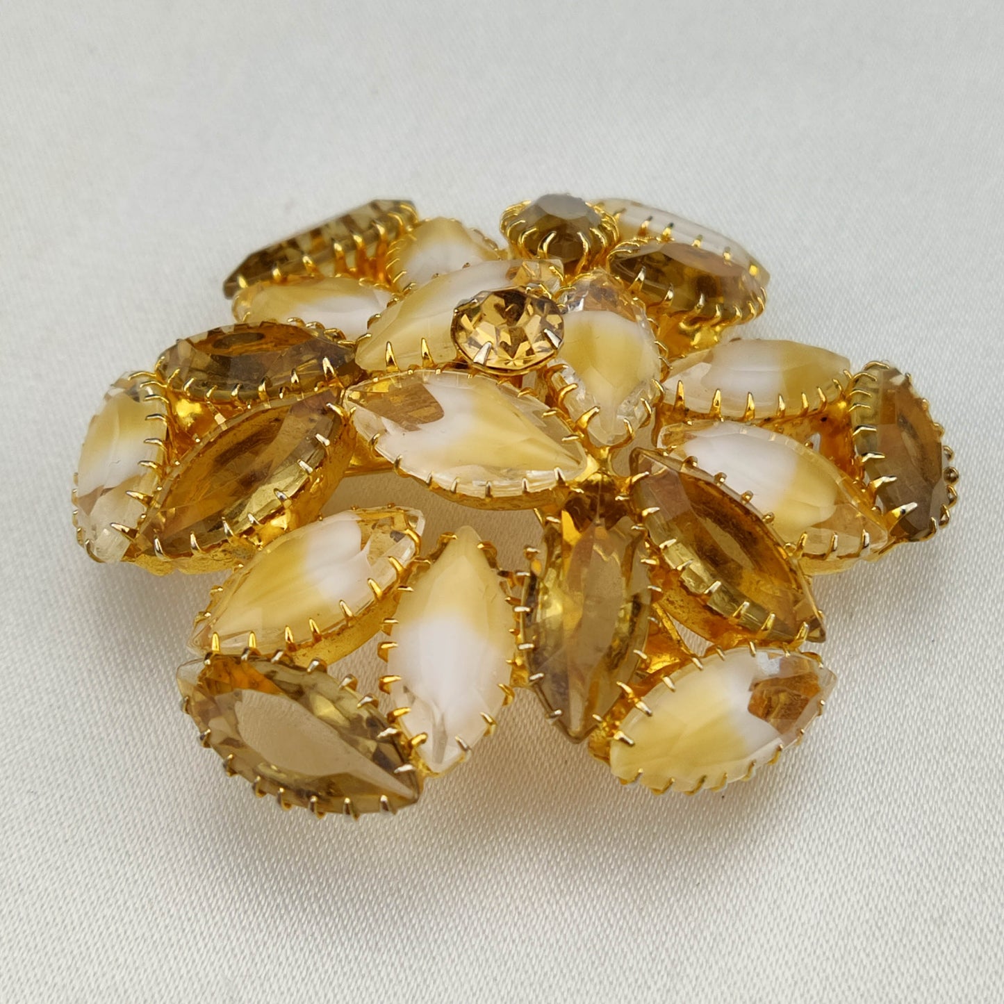 1950's Root Beer Glass and Cream Rhinestone Pin