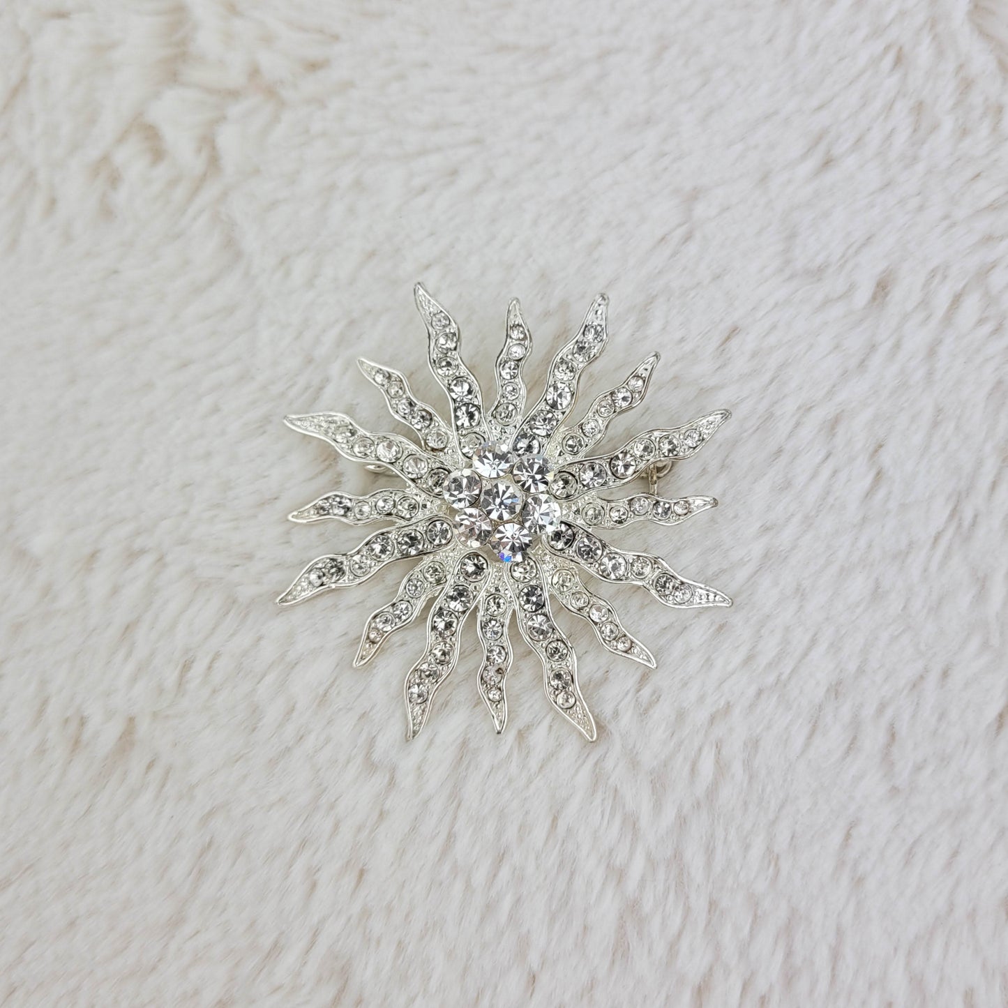 1970's Clear Rhinestone Starburst Pin