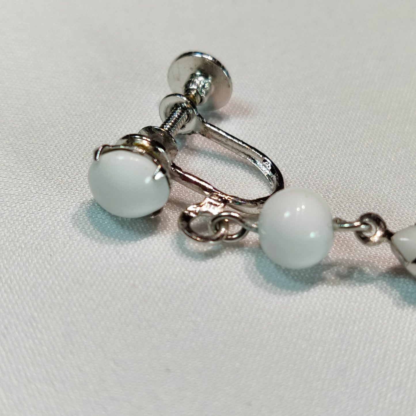 1950's White Bead Dangle Screwback Earrings