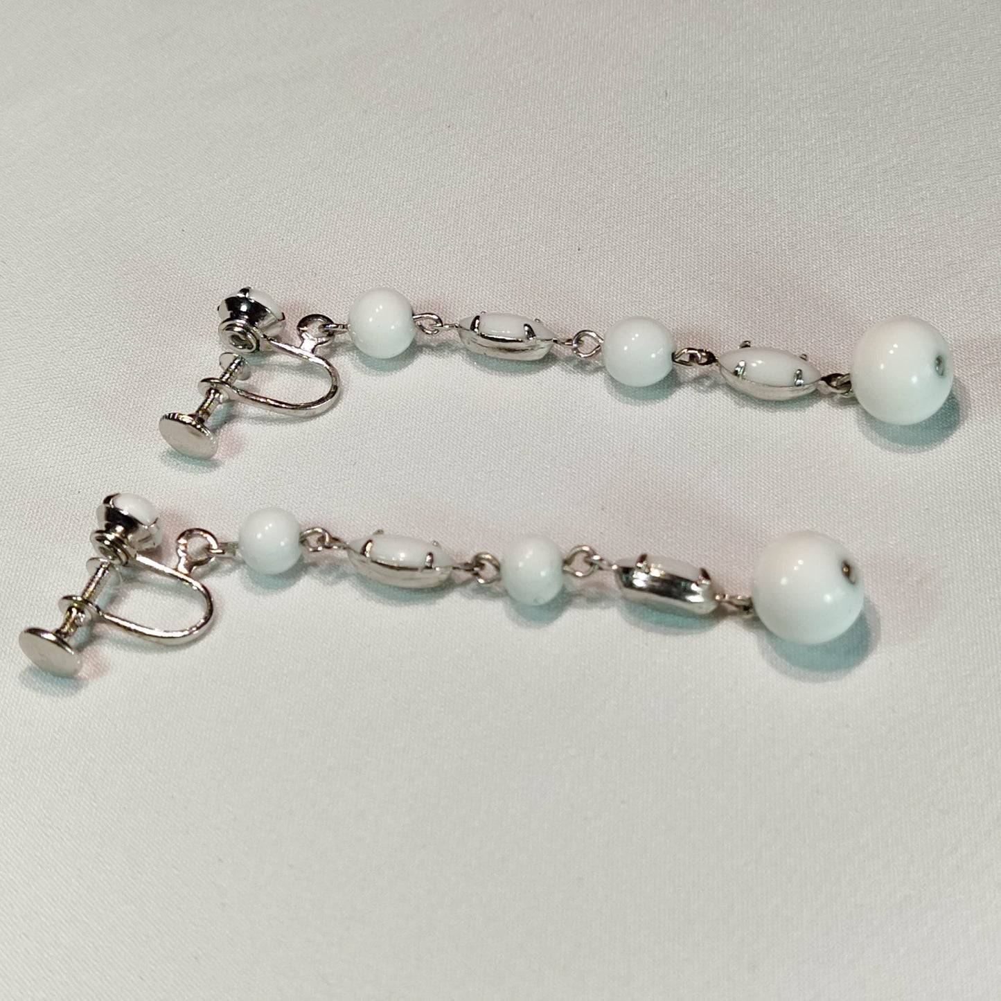 1950's White Bead Dangle Screwback Earrings