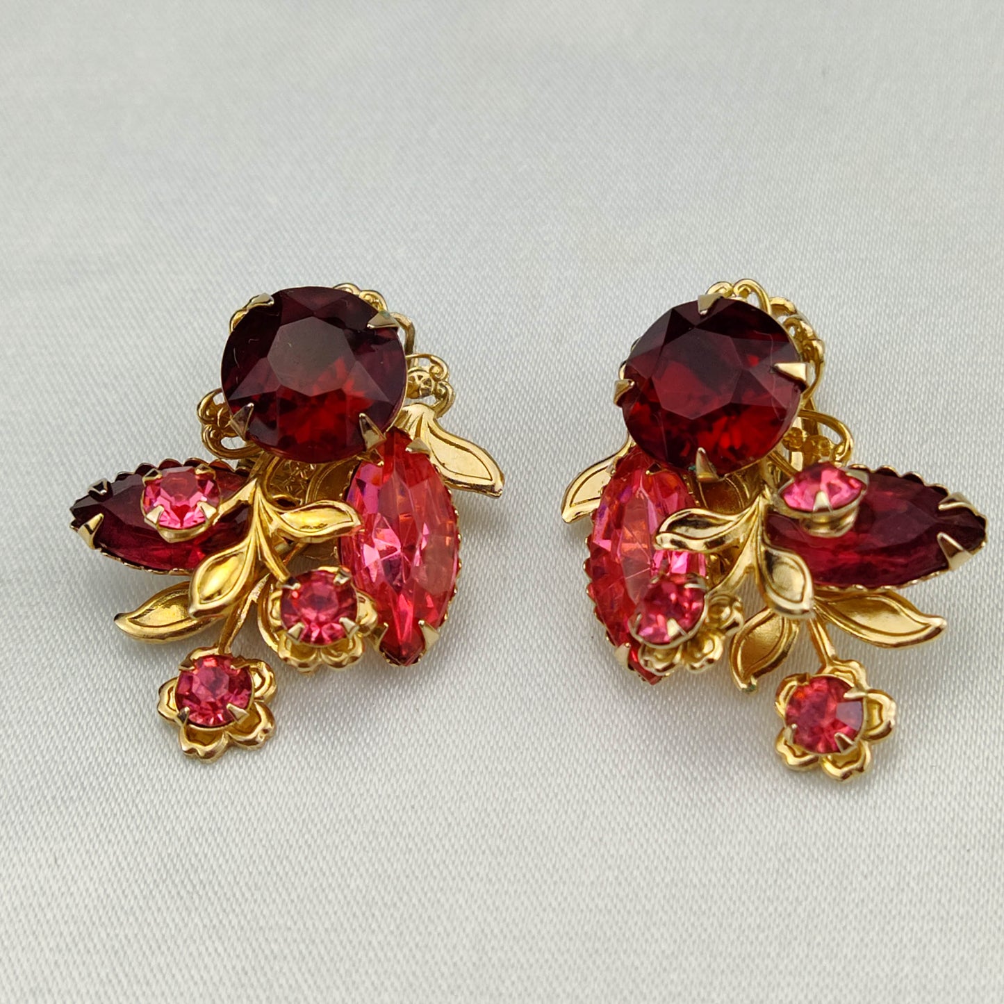 1950's Pink and Red Rhinestone Spray Clip Earrings