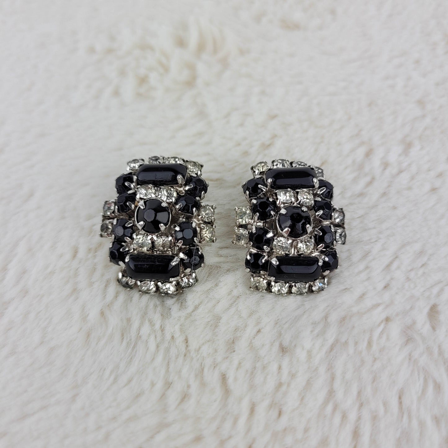 1940's Clear and Black Rhinestone Cluster Screwback Earrings