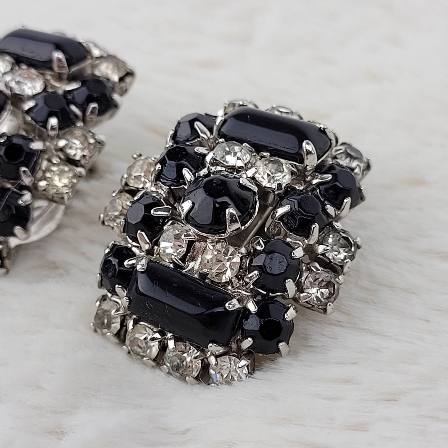 1940's Clear and Black Rhinestone Cluster Screwback Earrings