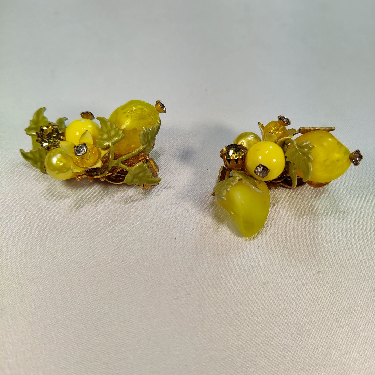 1950's Yellow Bead Lemon and Flower Rhinestone Cluster Clip Earrings