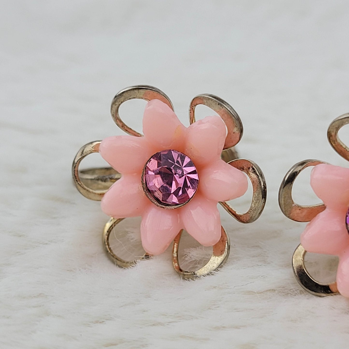 1950's Pink Lucite and Rhinestone Flower Screwback Earrings