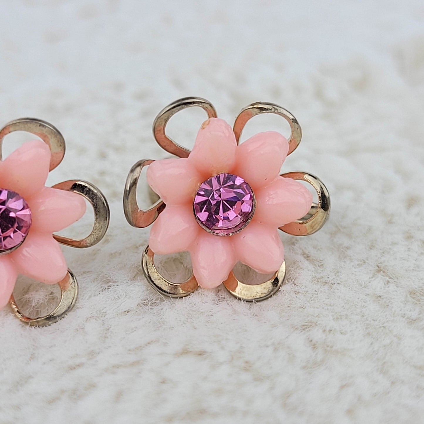 1950's Pink Lucite and Rhinestone Flower Screwback Earrings