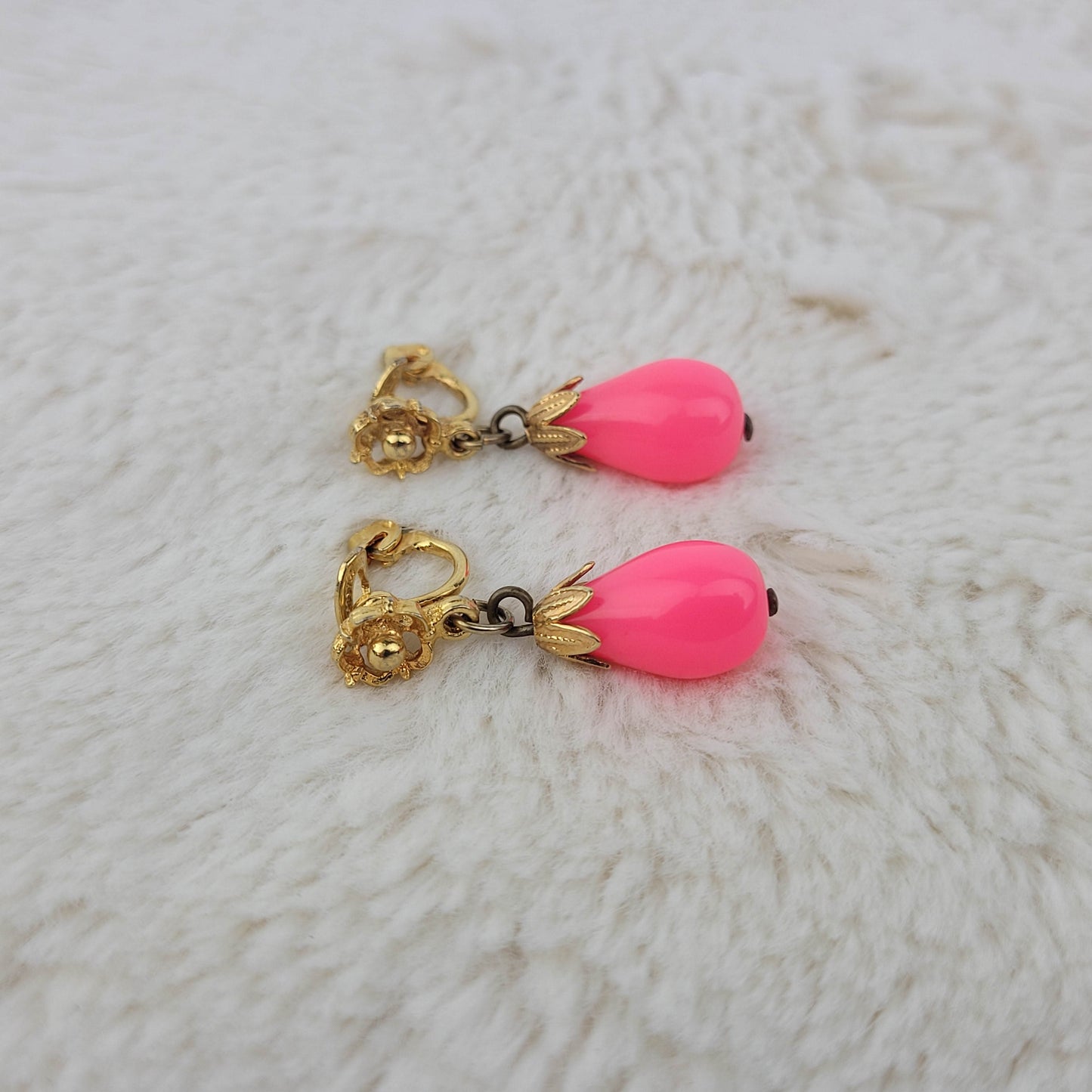 1950's Pink Pare Dangle Earrings