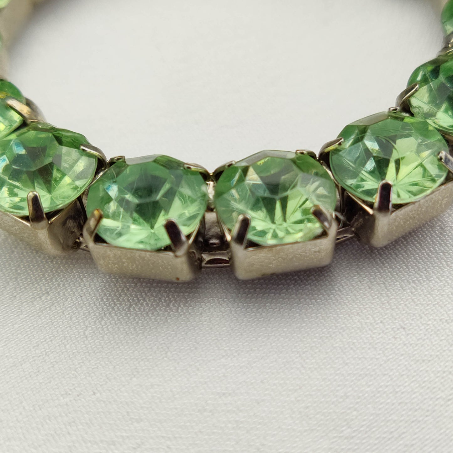 1950's Green Rhinestone Scarf Ring