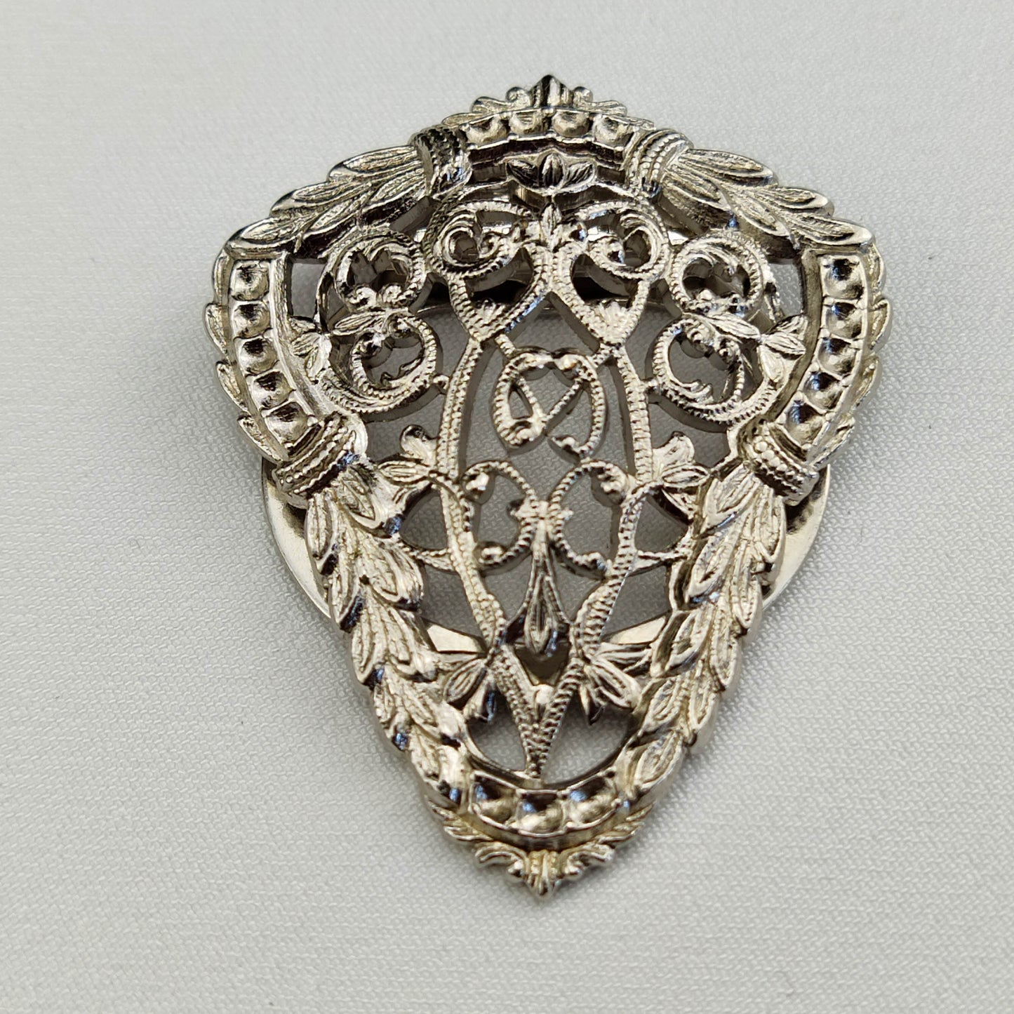 1930's Silver Metal Filigree Scarf Ring