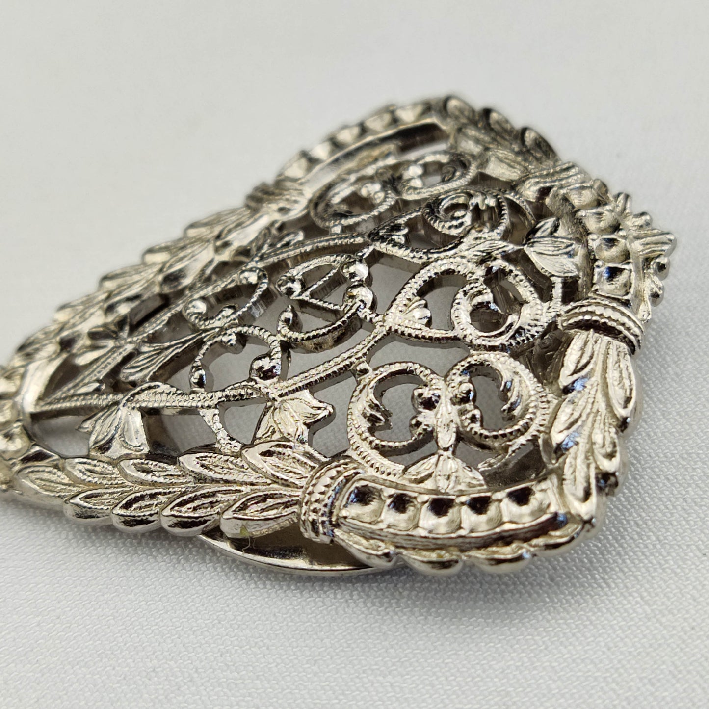 1930's Silver Metal Filigree Scarf Ring