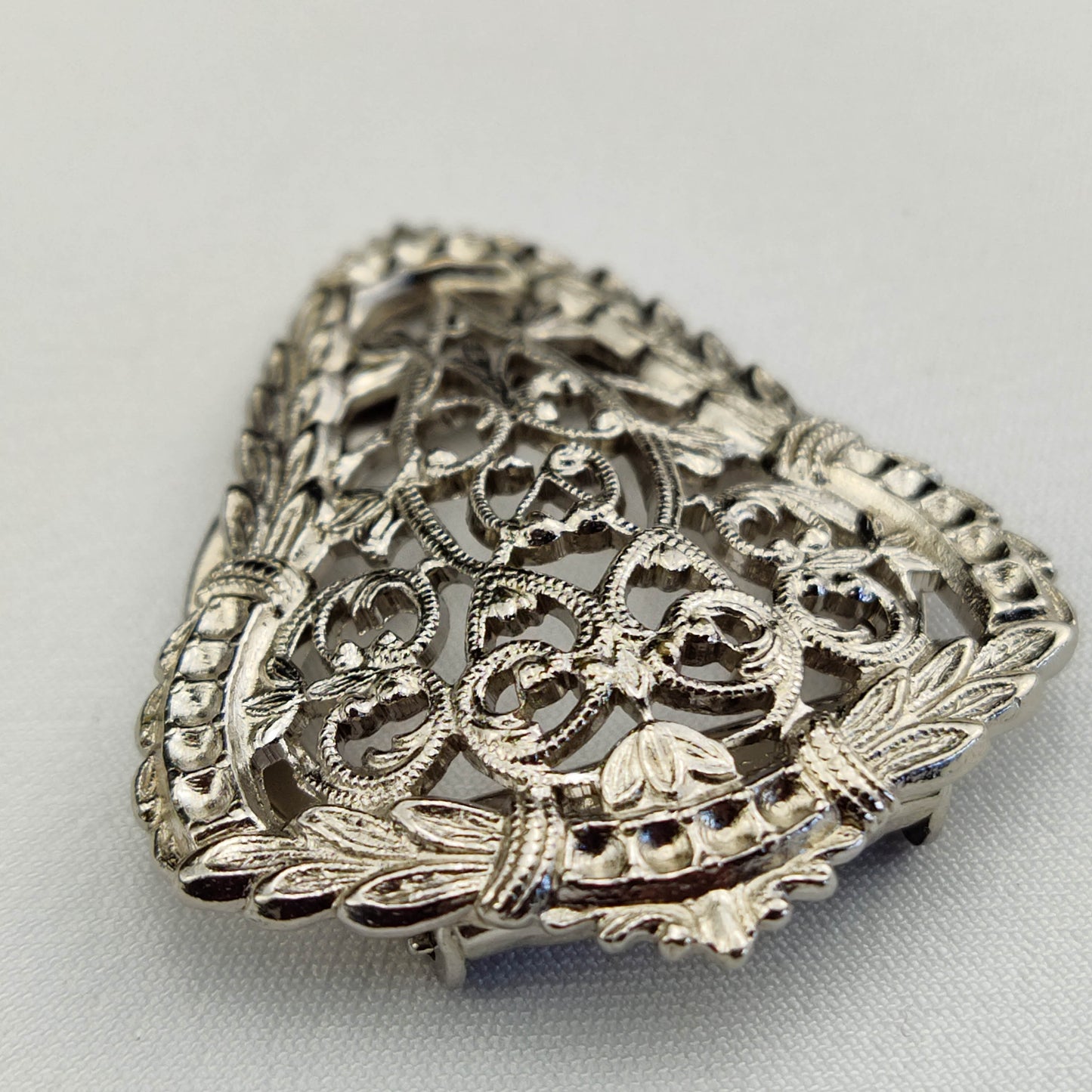 1930's Silver Metal Filigree Scarf Ring