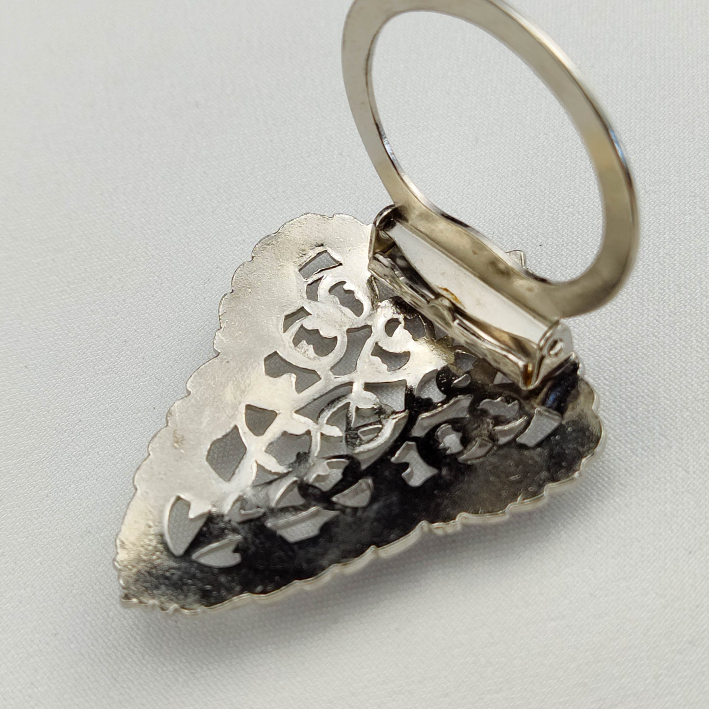 1930's Silver Metal Filigree Scarf Ring