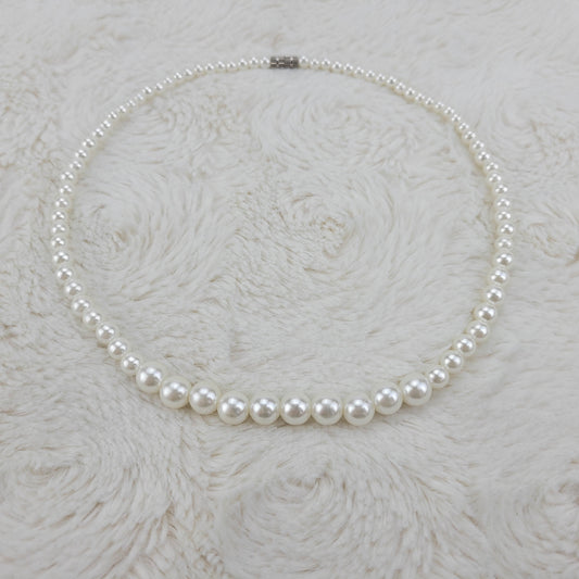 1950's Cosmetic Pearl Single Strand Necklace