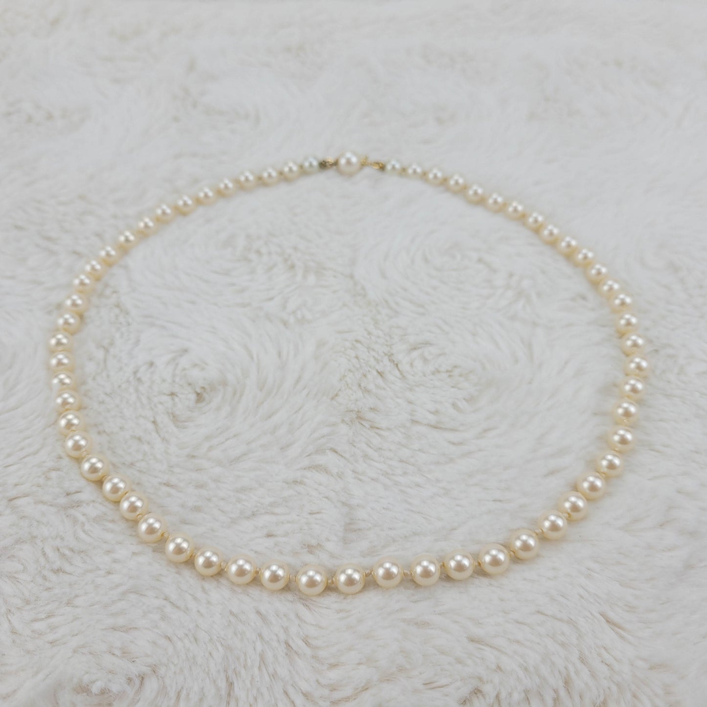 1950's Single Strand Pearl Bead Necklace