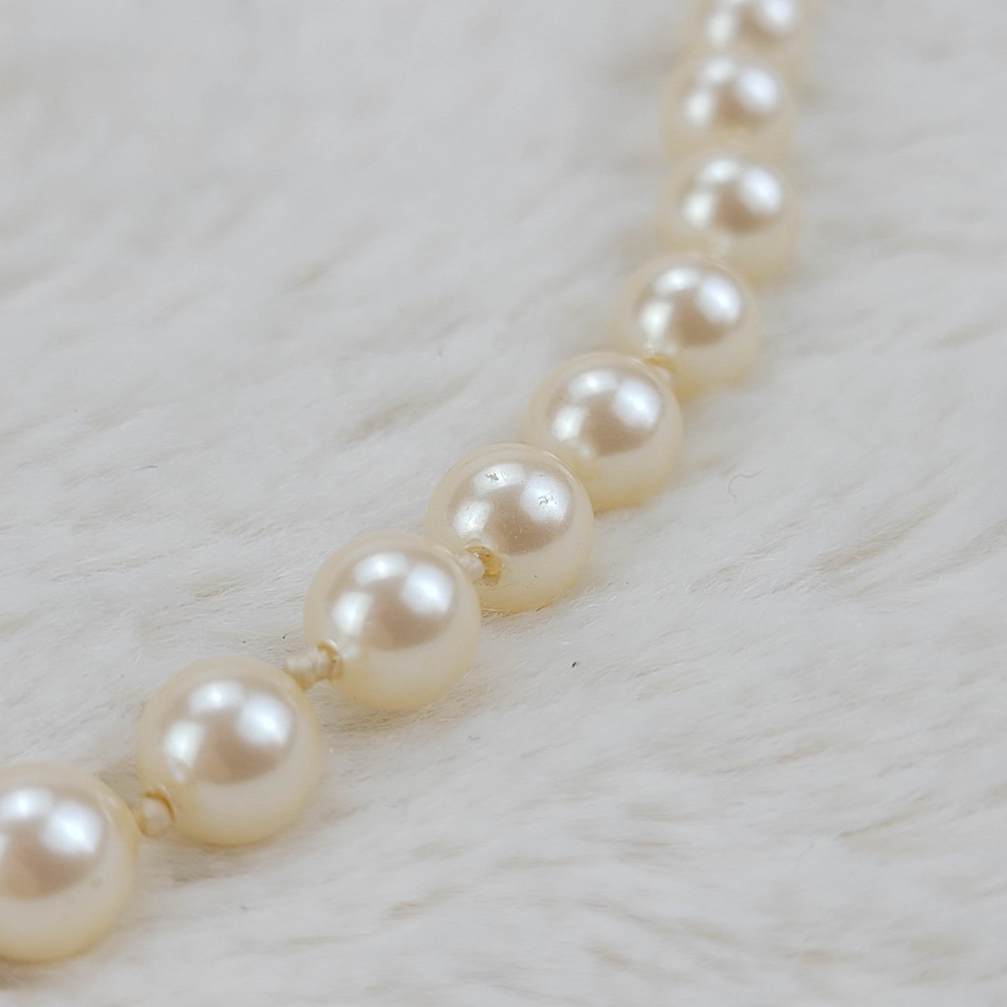 1950's Single Strand Pearl Bead Necklace