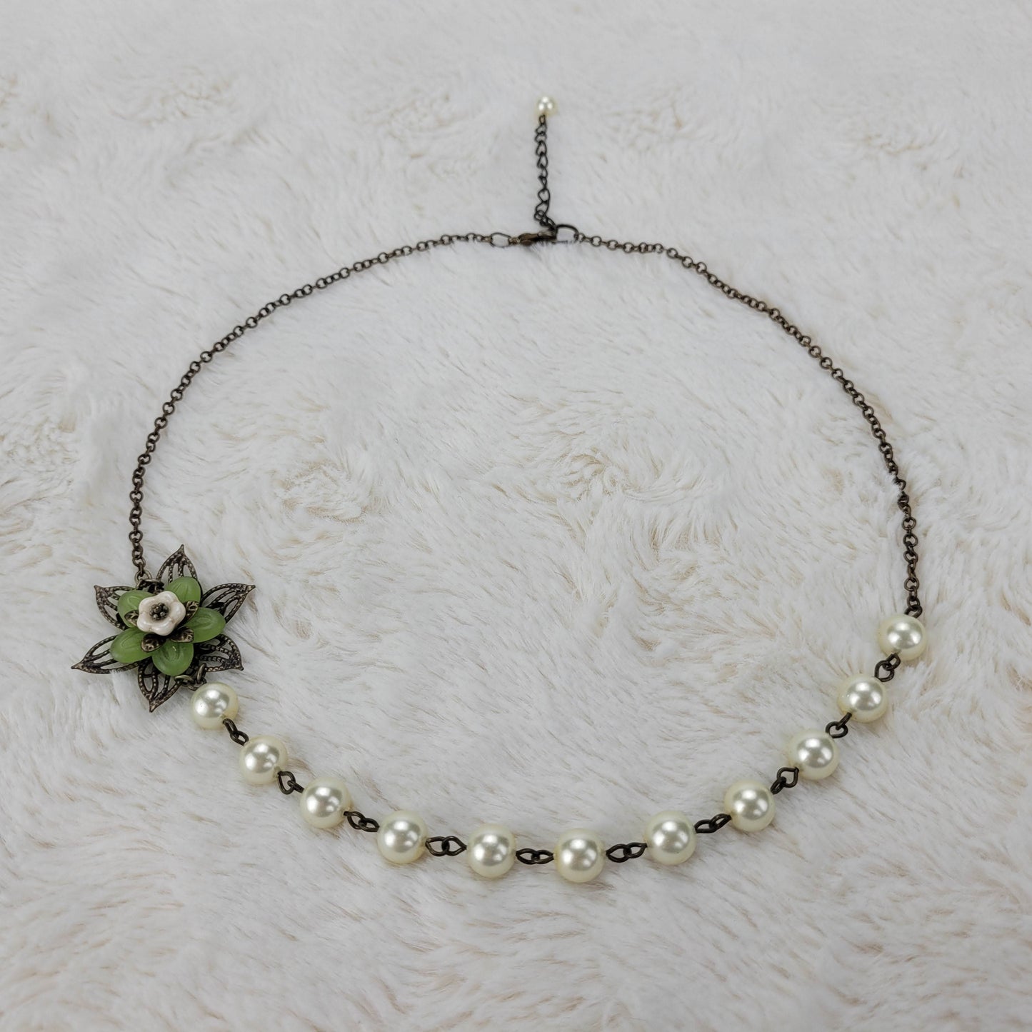 1950's Pearl Bead and Chain Flower Necklace