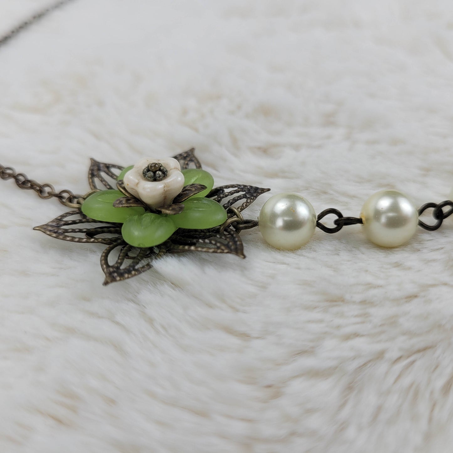 1950's Pearl Bead and Chain Flower Necklace