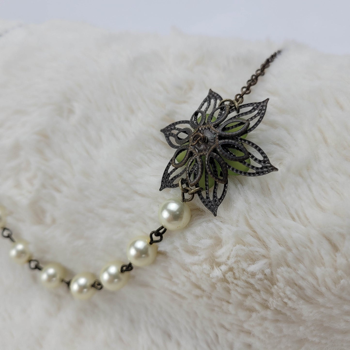 1950's Pearl Bead and Chain Flower Necklace