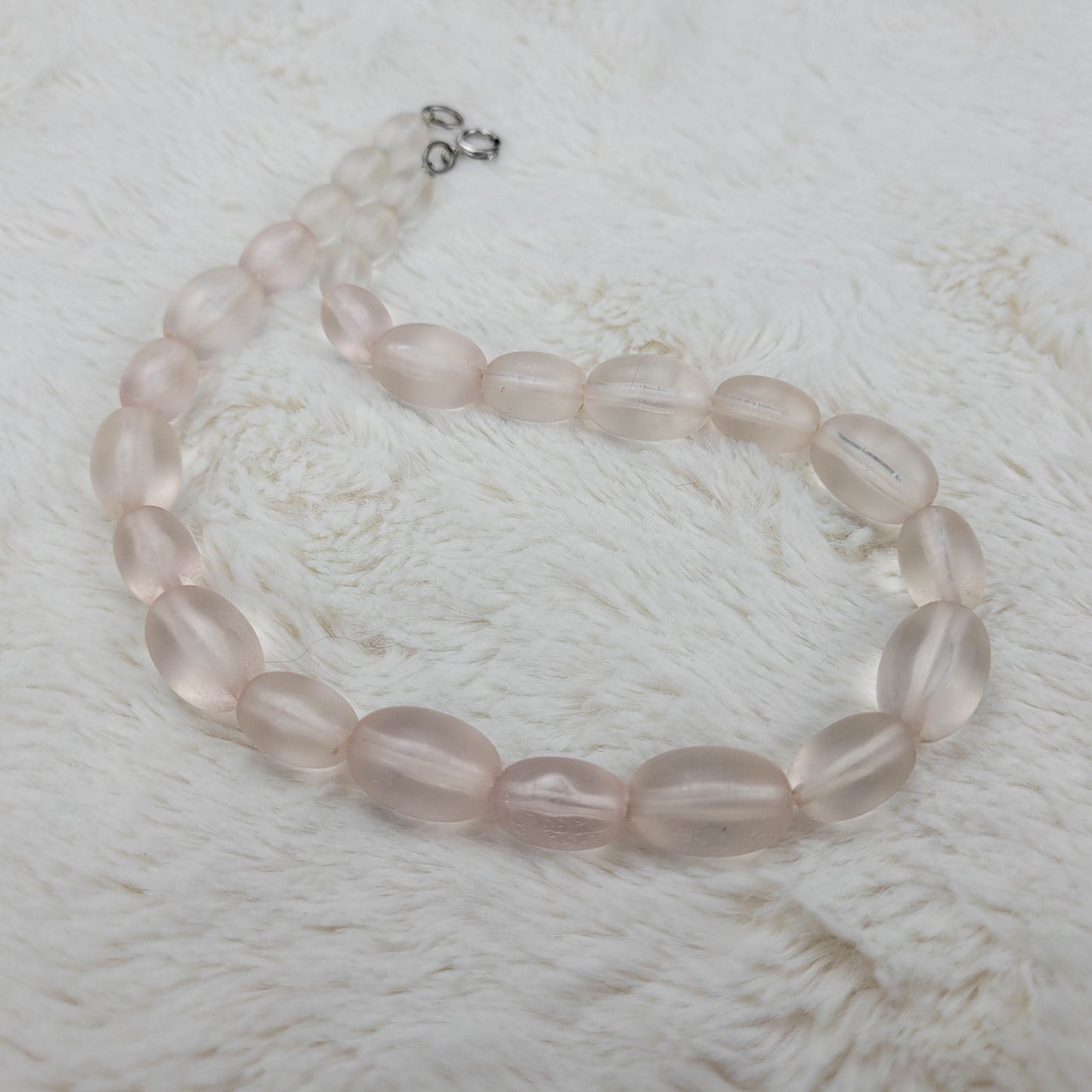 1960's Oval Frost Bead Necklace