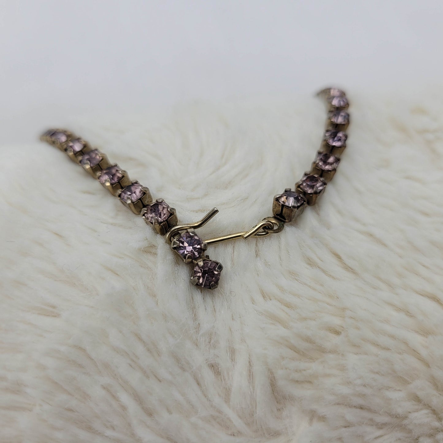 1950's Single Row Purple Rhinestone Rhinestone Pendant Necklace