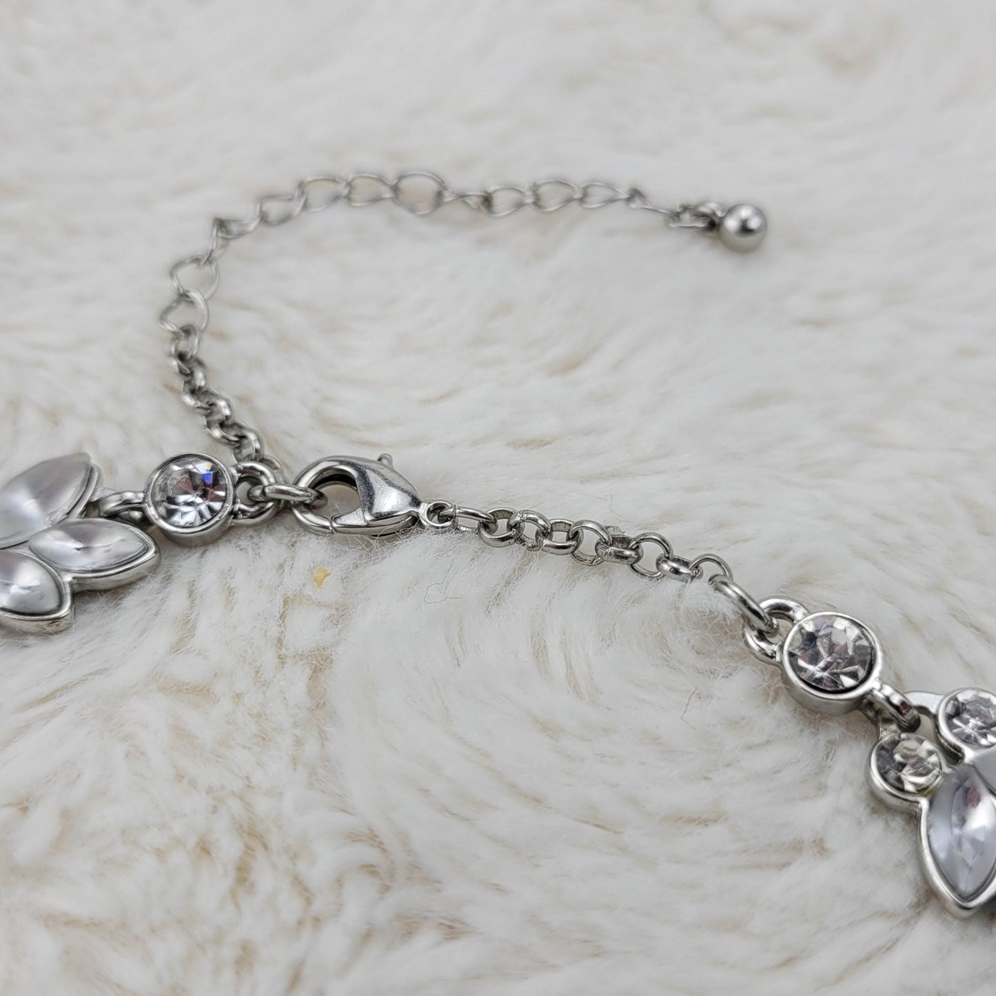 1950's Rhinestone and Frost Bead Leaf Chain Necklace