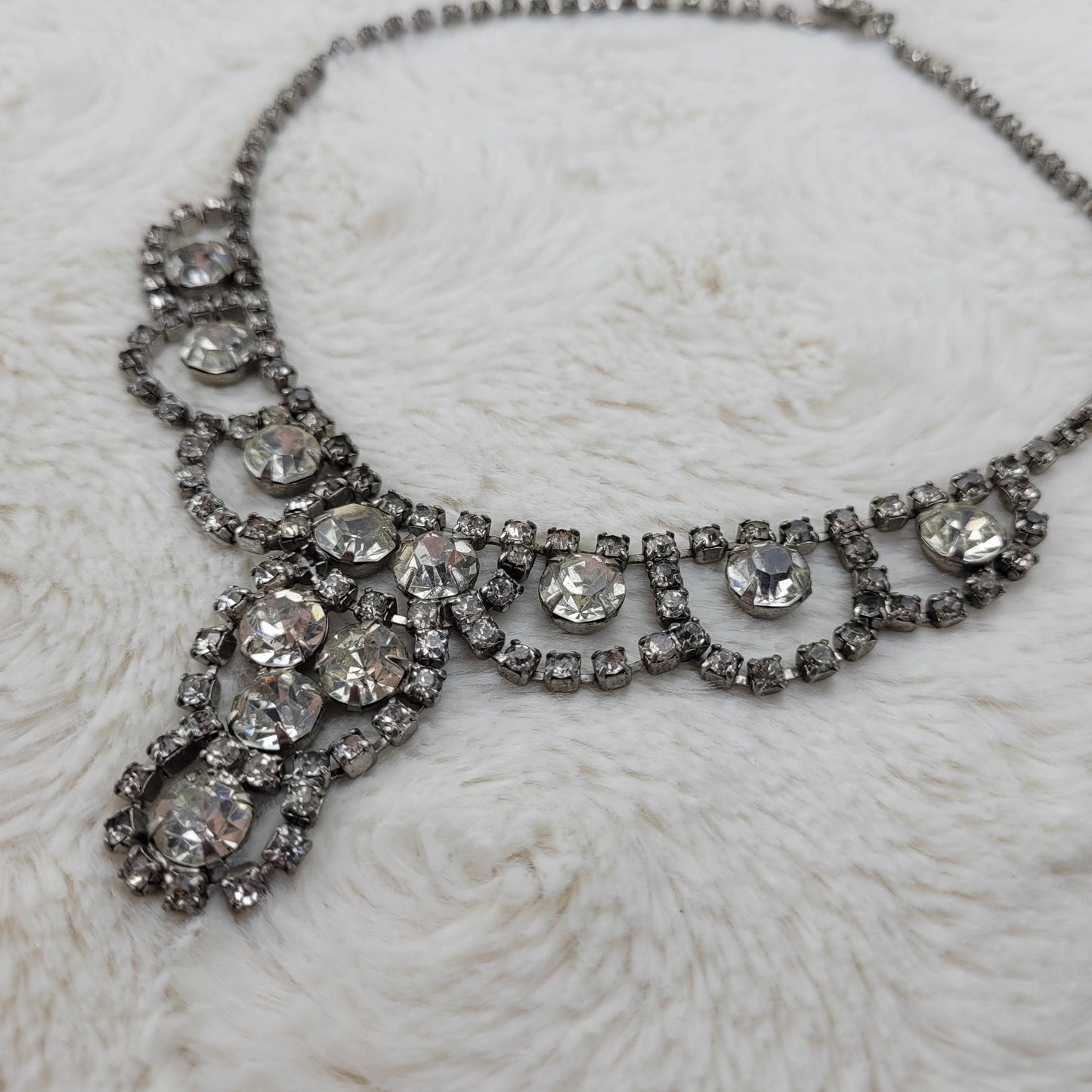 1950's Clear Rhinestone Loopy Drop Circular Necklace