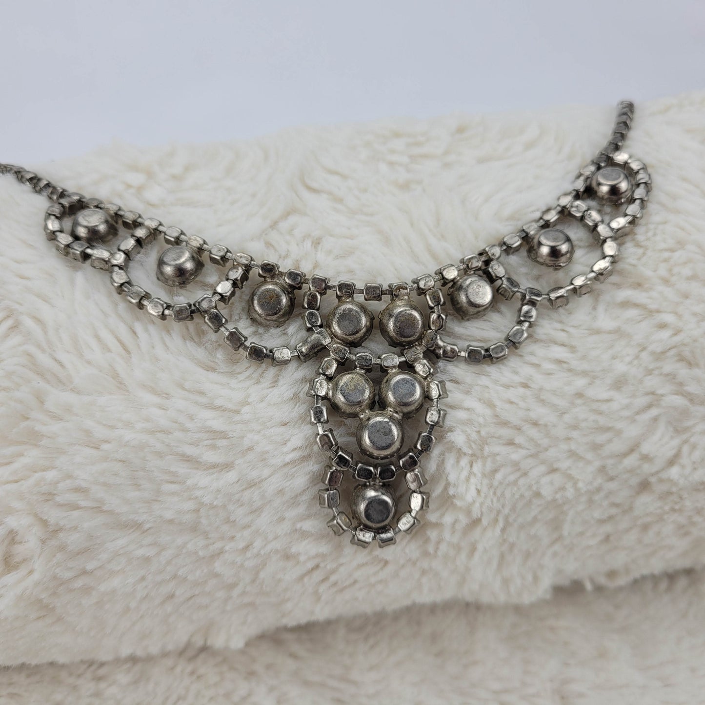 1950's Clear Rhinestone Loopy Drop Circular Necklace