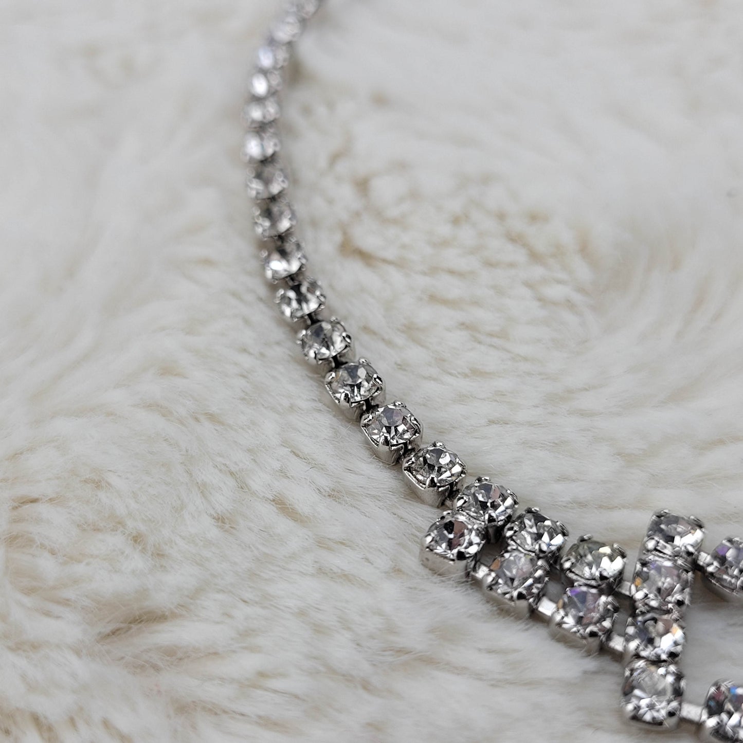 1950's Clear Rhinestone Bow Drop Necklace