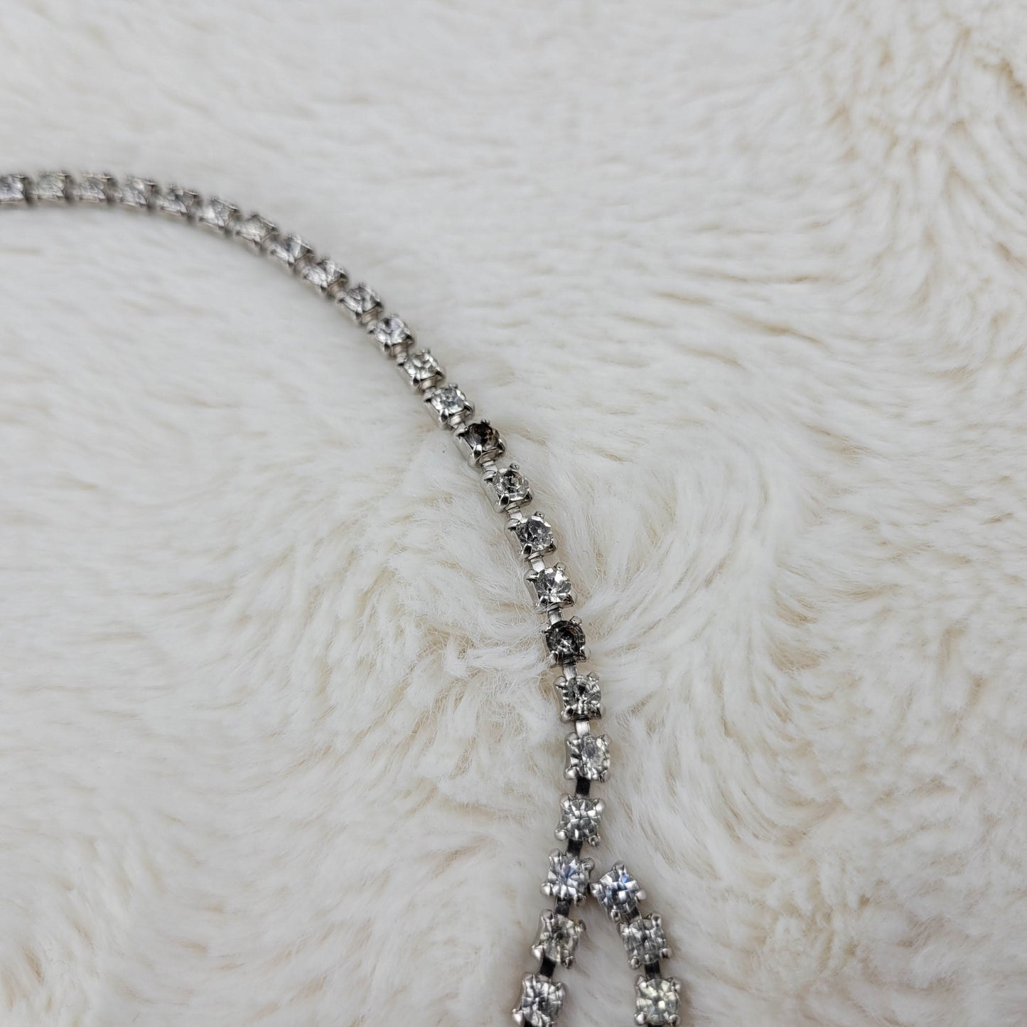 1950's Clear Rhinestone Loop Necklace with a Center Pendant