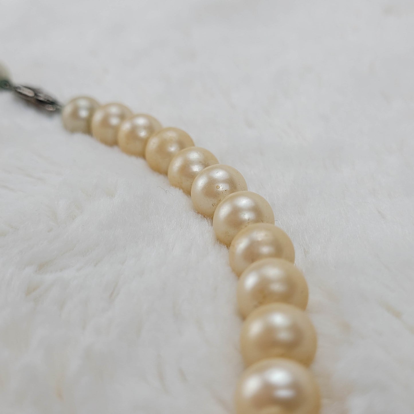 1950's Single Strand Pearl Bead Necklace