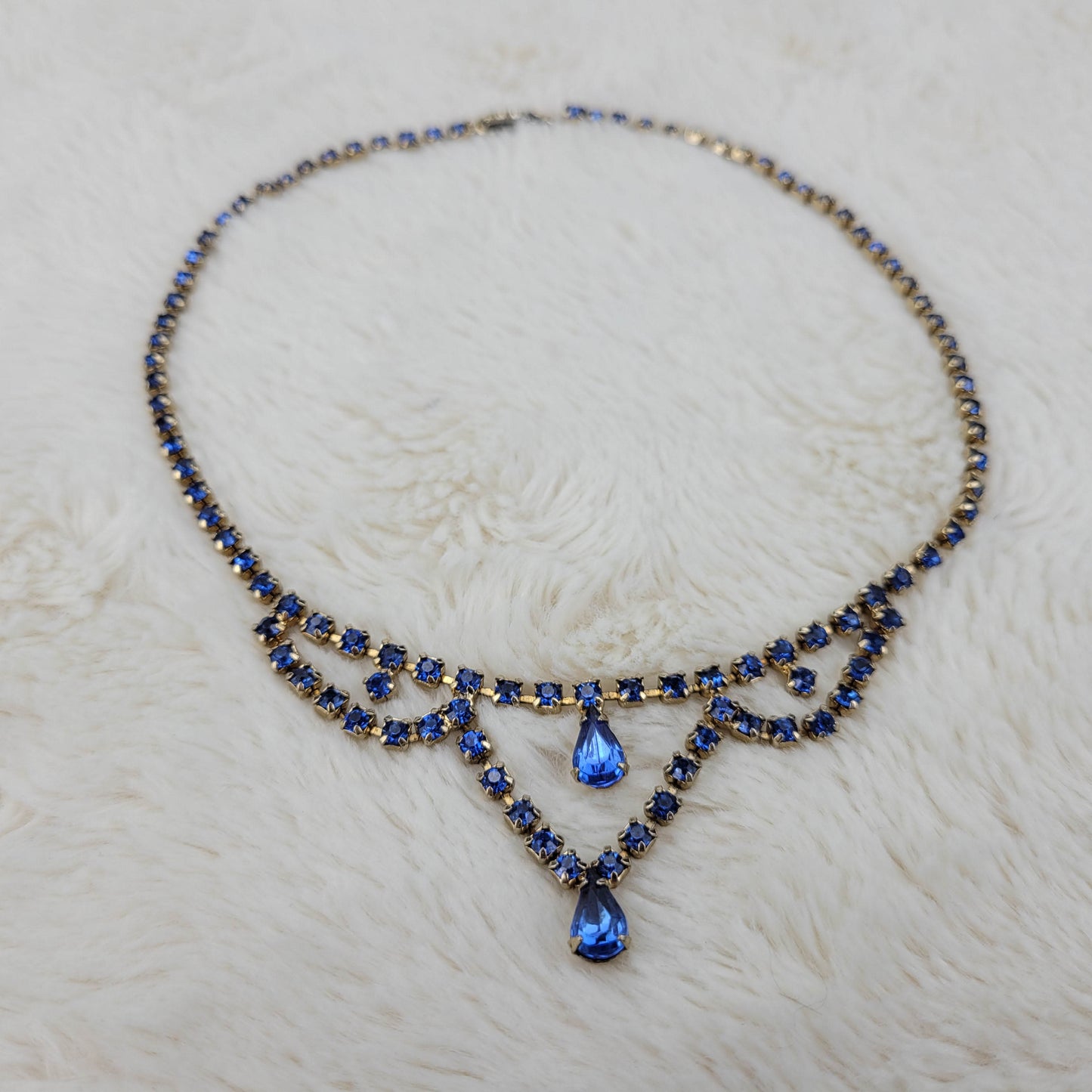 1950's Blue Rhinestone Loop Necklace with Center Rhinestone Drops