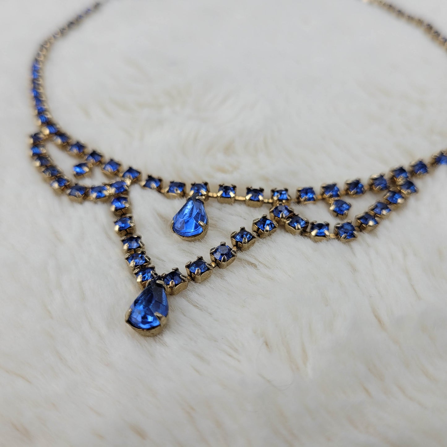 1950's Blue Rhinestone Loop Necklace with Center Rhinestone Drops